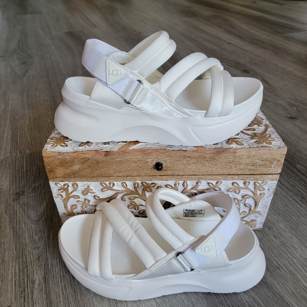 UGG LA Sun Sandal